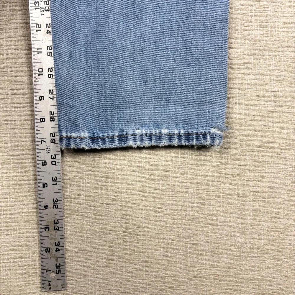 Levis 550 Mens 31x30 Slight Distress Jeans Thigh Fade ** Vintage Style ** Denim